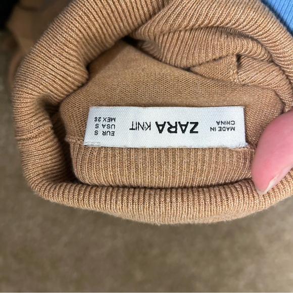 ZARA Camel Brown Turtleneck Knit Sweater Snap Button Sleeves Size S - Picture 4 of 5